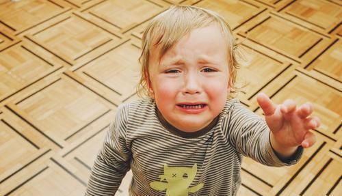 不听话|孩子被打后若有这些反应,实际上是在“求救”,请家长们别再打了