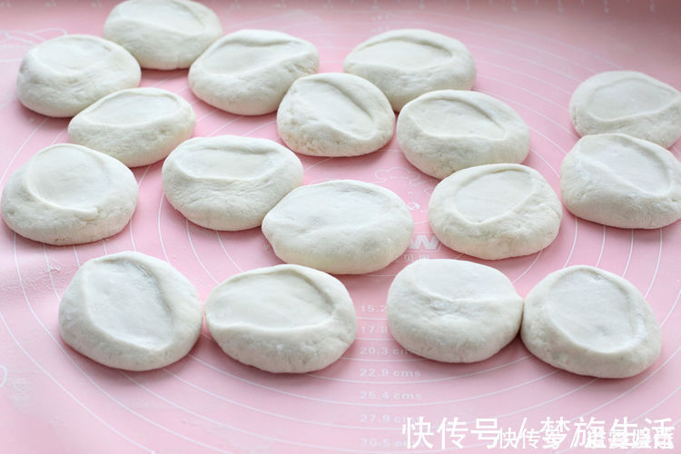 肉馅|用东北特色菜蒸包子,味道倍儿鲜美,老公自己就能吃一屉,真服了