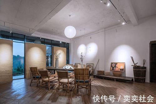 草木|他归隐山林,租了栋800㎡废弃三合院,改造后,却让网友羡慕不已