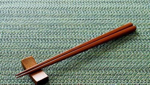 看完中国的筷子、韩国的筷子、日本的筷子,想不到差别这么大