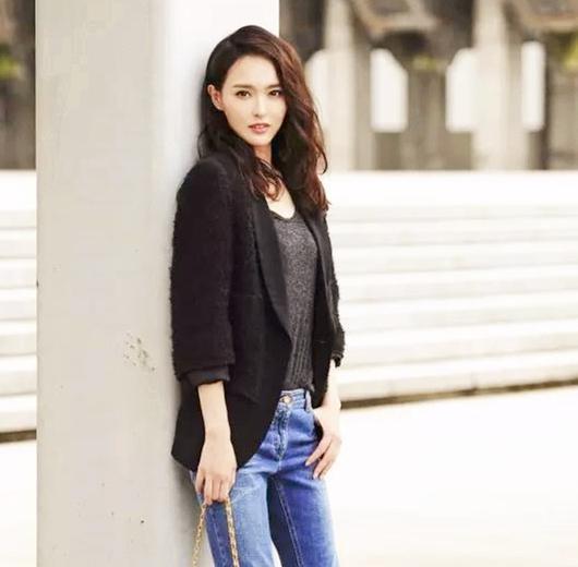 西装|西装外套搭配牛仔裤, 轻松凸显简约与知性, 你穿了吗