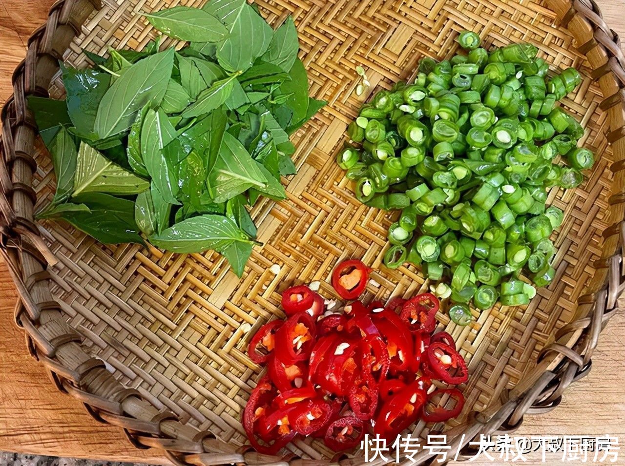 上班快手午餐!大叔教你肉末炒蛋,香气扑鼻,简单易学,超下饭