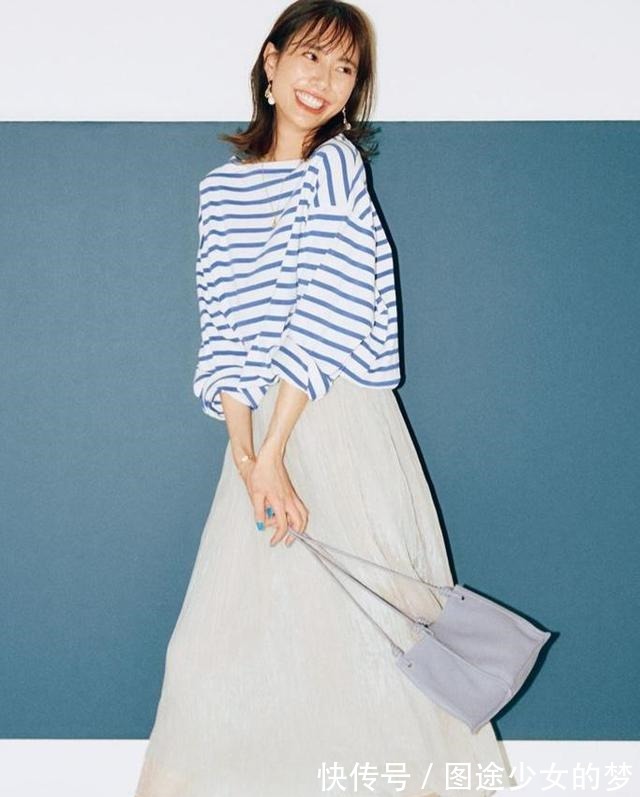 大地色 精致又减龄!10组简单又百搭的配色方案,让你轻松穿出时尚魅力!