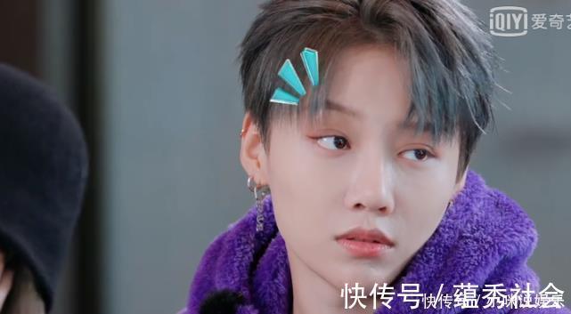 刘雨昕“连环挑眉”绝技丞丞看呆，欧阳娜娜不服输注意她做了啥