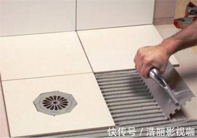 买房子的人|水泥贴砖已经过时,看看新式的贴砖方法,质保二十年不脱落