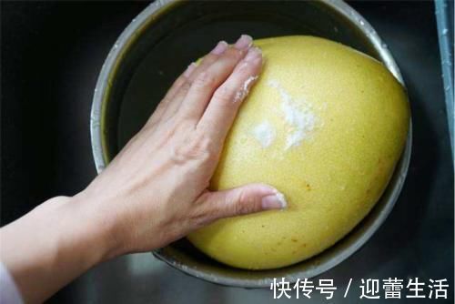 冰糖|咳嗽“最怕”的解药,常用此物煮水喝,止咳祛痰,冬天不咳嗽