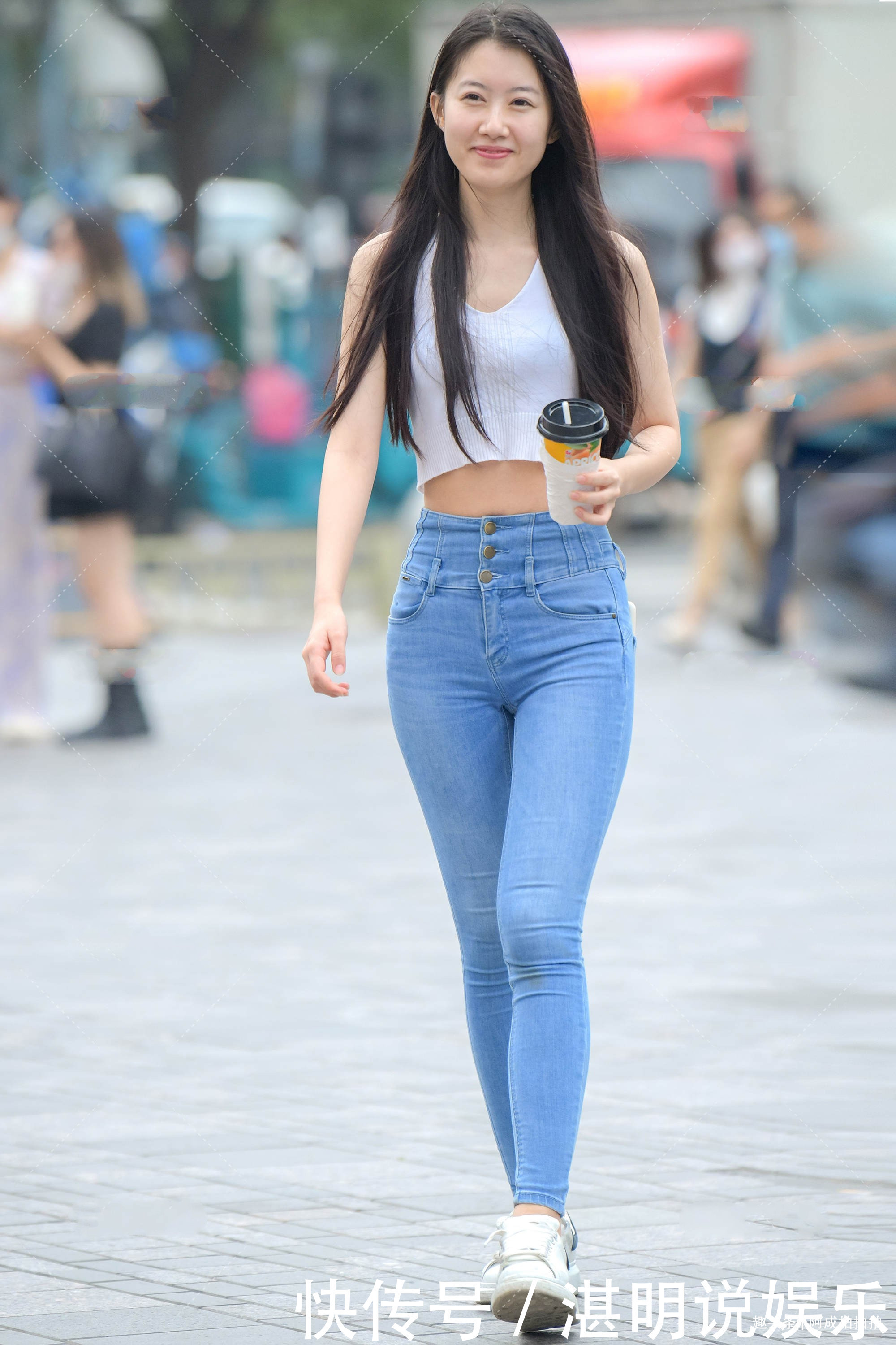 牛仔裤的不同搭配,时而温婉大气,时而清新减龄