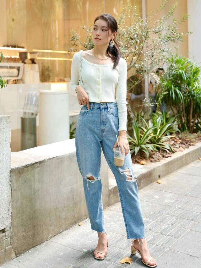 穿搭|优雅风格的穿搭技巧，这几款衣服很减龄，秋季这样穿就很美