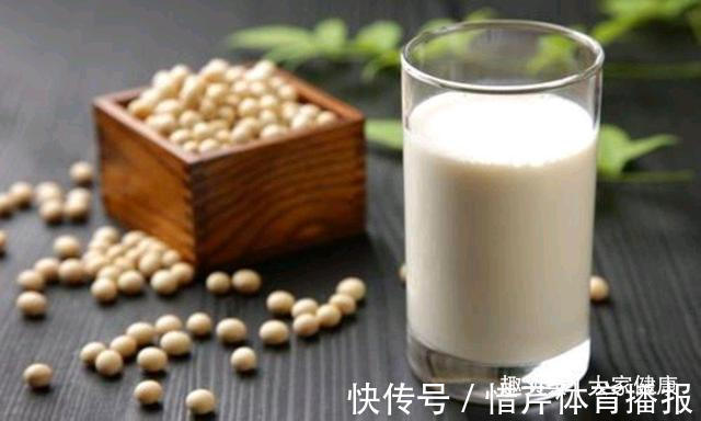 维生素e|4种食物是女性衰老的延缓剂,50岁后不妨多吃,比同龄人年轻10岁