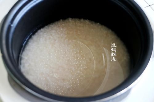 懒得做饭，就这样焖一锅好了，有菜有饭适合全家老小