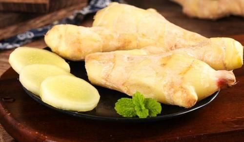 外皮|夏天到了多吃姜，但需牢記“4不吃”，看完告訴家人，以后別亂吃