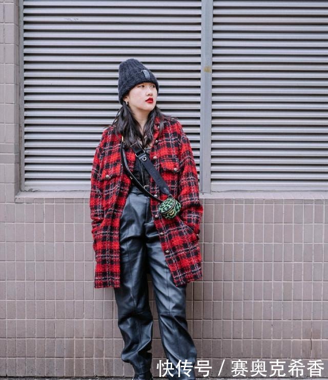 这才是小个子该有的穿搭:“九分裤+短靴”,这么穿显身材又时髦