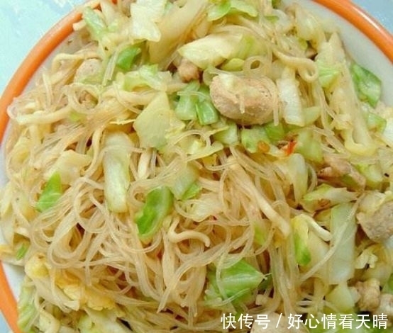 粉丝|美食推荐:包菜粉丝、雪梨银耳莲子羹、凉拌青笋、冬笋炒年糕做法