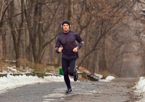 晨跑|每天晨跑时坚持做到“2忌、1宜”，助你越跑越健康