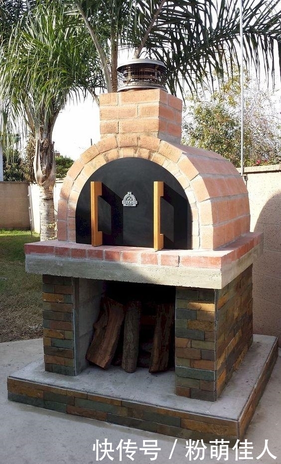 在过去,这种土窑很多人都用过,现在已经很少见了。