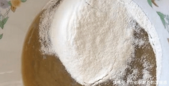 平时多给家人做它吃,不煎不炸,拌一拌上锅蒸熟即可,好吃还润肠