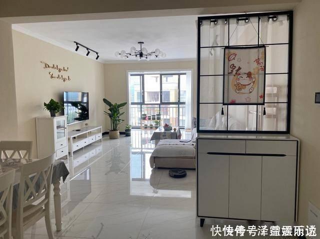 新家|终于搬新家了，全屋不吊顶，只走石膏线，简单又耐看，效果很满意