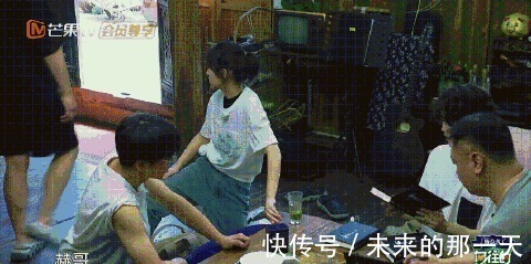 有一種“尷尬”叫彭昱暢,掩飾尷尬的方式,看一遍笑一遍!