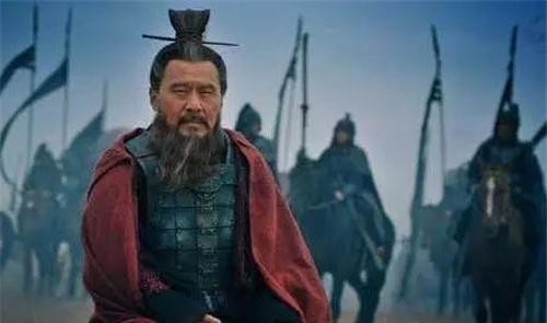 诸葛亮草船借箭时,曹操为何不放火箭?鲁肃: