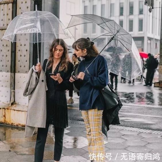 保暖|今年穿会“1+1”叠穿法则，活该你那么好看！