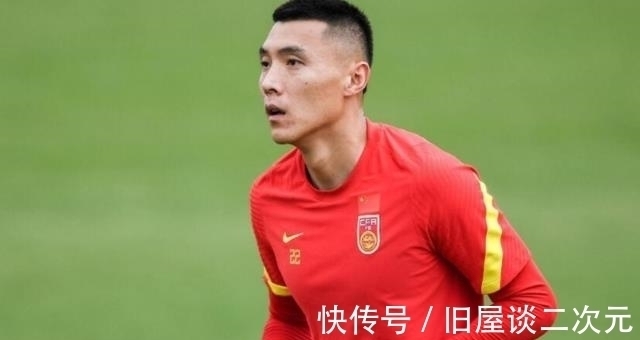 失误|于大宝评价国足两连败!短短两句话引得球迷不满,遭前队友暗讽