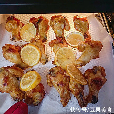 这样烤的柠檬奥尔良烤鸡腿,香到骨头里