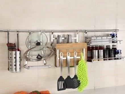 置物架|厨房装修不要做吊顶柜,回家试试这种新做法,厨房空间大十倍!