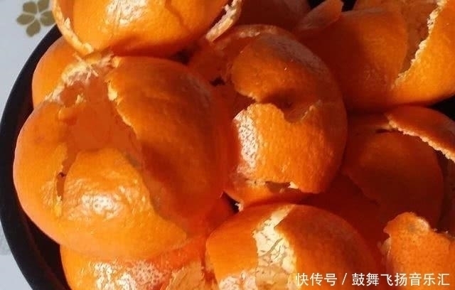 吃完了橘子皮不要扔，它对生活有大用处，学会了能省很多钱