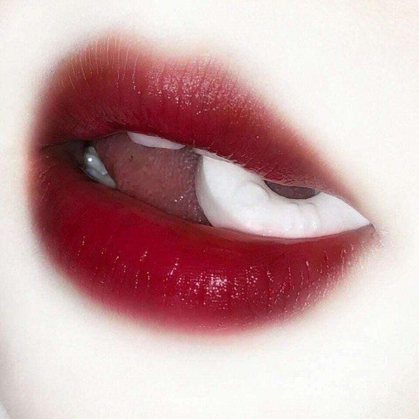 踩雷|比“舔嘴唇”还可怕的3动作,小仙女别踩雷,否则迟早变“猪圈嘴”