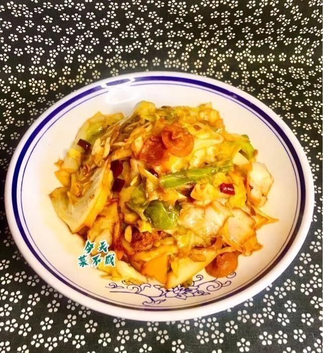  炒成|包菜的做法非常简单，但炒成大厨师的味儿来，你得那样做，必须这两步