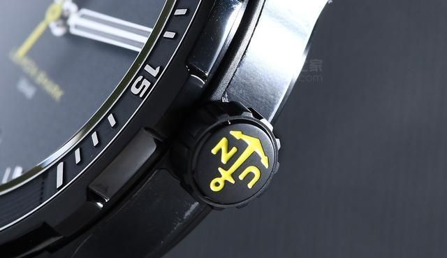 机芯|心系海洋 品鉴雅典柠檬鲨潜水表