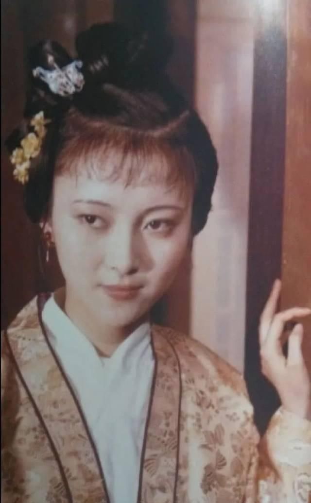 大观园|红楼梦中最低调的女孩,几乎无人注意,却成大观园结局最好的女子