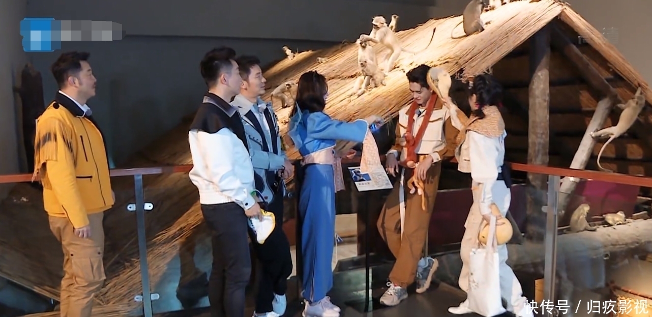 黄旭熙 本期《跑男》宋雨琦回归成唯一看点,却遭baby粉丝炮轰,游戏无聊