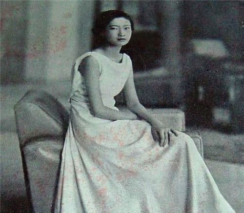 越南|国王对她一见钟情，不顾外界压力娶她为妻，为何晚年两人不相往来