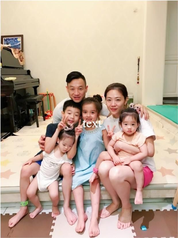 姐姐|杨威4岁双胞胎女儿长大了，姐妹个性长相差距大，基因真的好奇妙