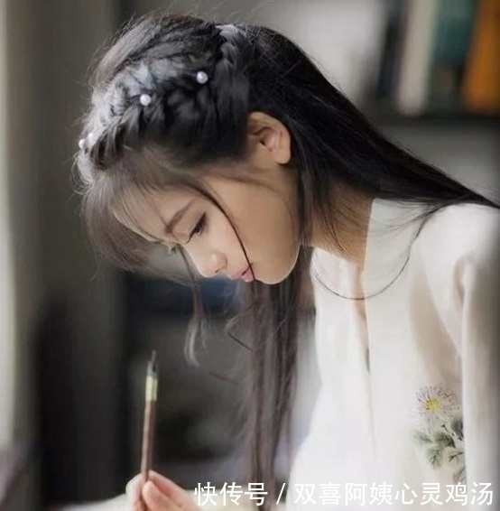 金樽#冷月悬楼角,疏香倚雾氛,金樽绿蚁酒重温,欲赋小诗不见、和诗人