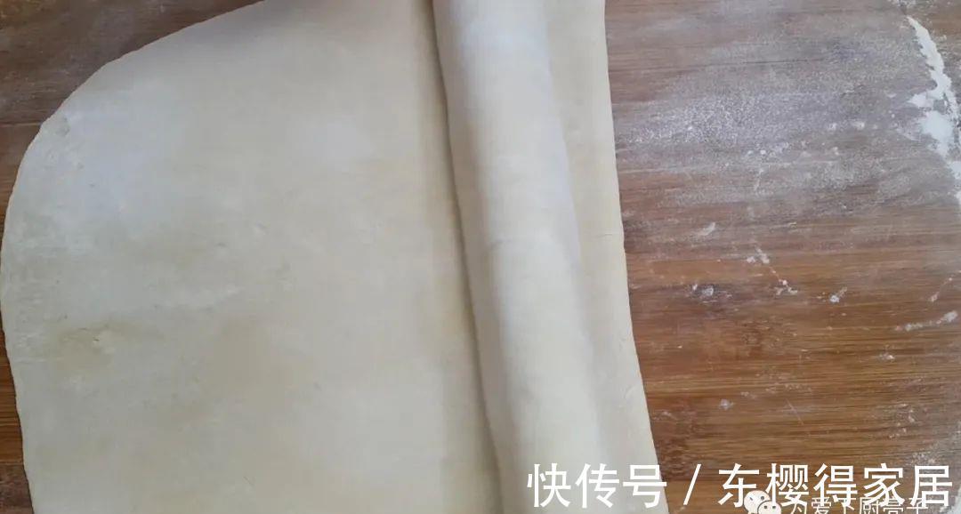 吃光|自制千层烤花卷做法，两手一捏，吃着比大鱼大肉还香，上桌全吃光