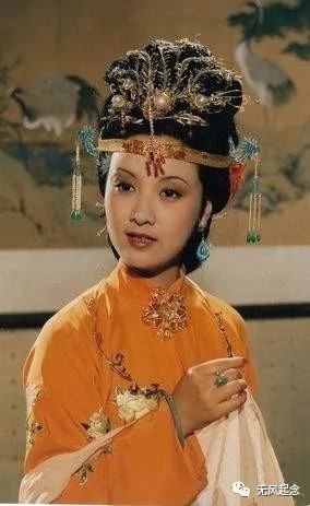 贾宝玉&彩霞身为王夫人最得力的丫环,为何却会看中王夫人最讨厌的贾环?