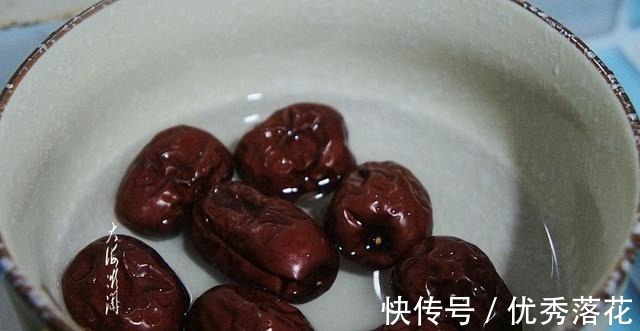 晚餐|夏天,晚餐就爱吃这粥,特别解暑,饱腹又润肠,皮肤也变好了!