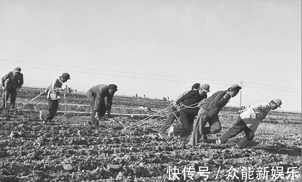 饥荒年代的土豆“大会餐”丨老照片里的“两弹一星”故事