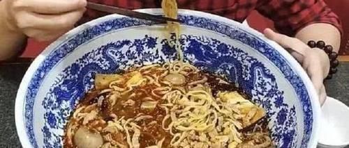 卖到|“天价”面摊,一碗面条竟卖到上百元,为什么去吃过的人都说值?