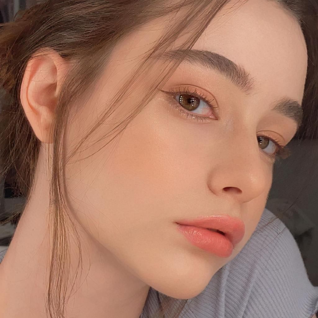 越能坚持7个好习惯的女生,五官会逐渐变深邃立体,成为素颜女神