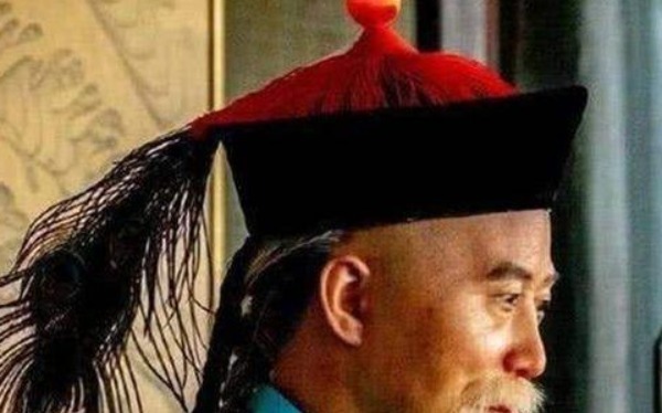 资格|李鸿章的三眼花翎有多贵重?整个清朝就7人获得,连和珅都没有