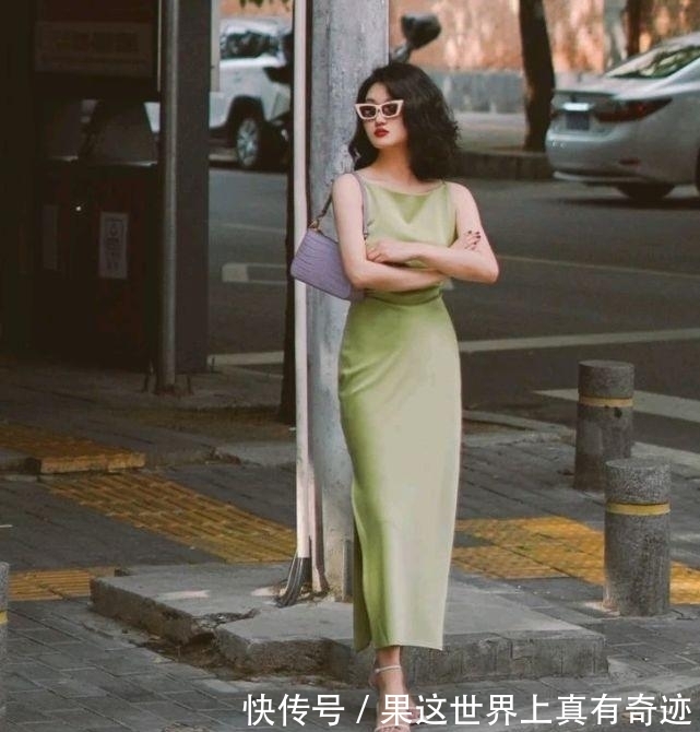连衣裙|想成为精致的女人,就要穿对服装了,合适的穿搭会让整个人更优雅