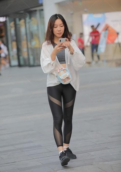 紧身裤 网纱拼接瑜伽裤搭配性感运动背心,修身显身材,健康有活