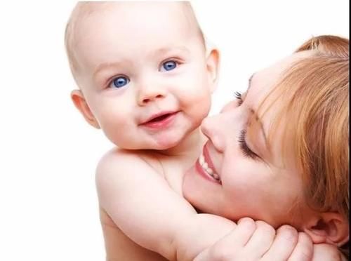 奶粉|什么季节是断奶最佳?有些小细节也要注意,不然娃和娘都遭罪