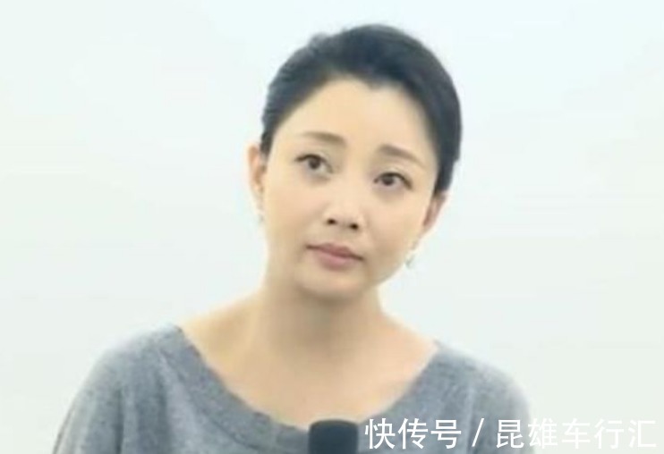 身材|41岁殷桃深夜素颜健身,穿半身衣秀马甲线漫画腿,身材不输刘涛