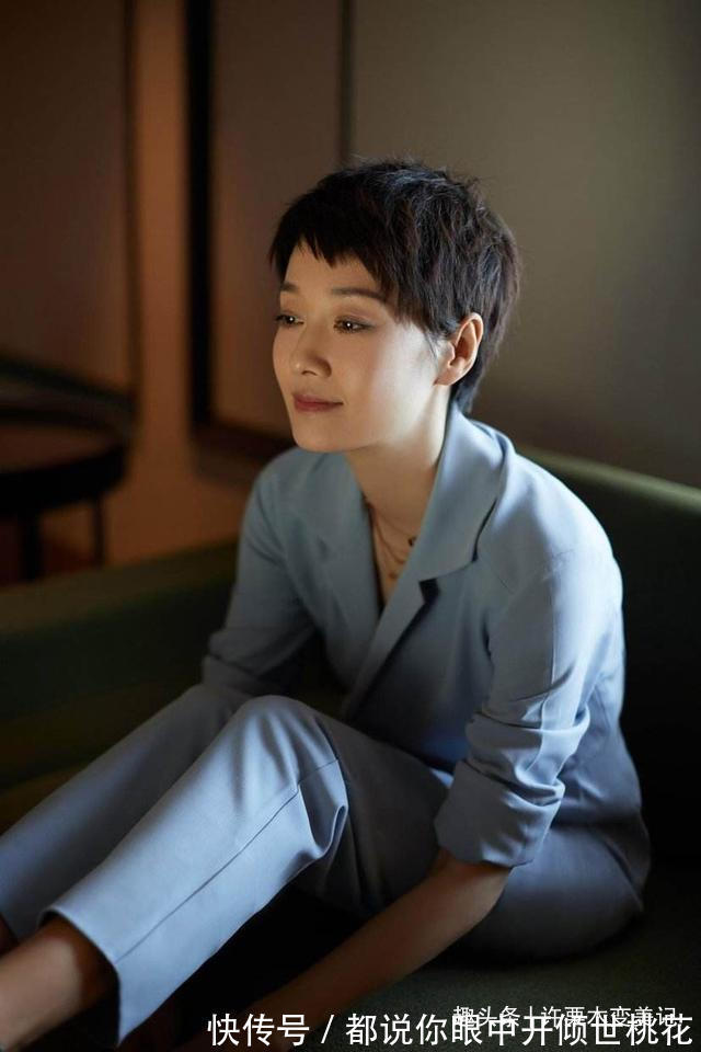 超短发 50岁女人别再留齐刘海了,今年流行这四种发型,显脸小还不挑人