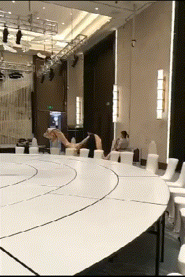 |搞笑动图:妹子,你这是相亲成功了吗?