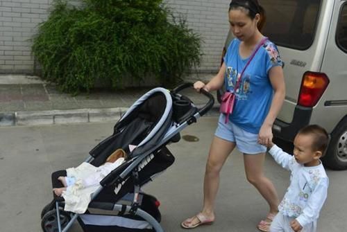 家庭|有种“可怕”叫一人带俩娃,二胎妈妈到底多心酸,4张图一目了然